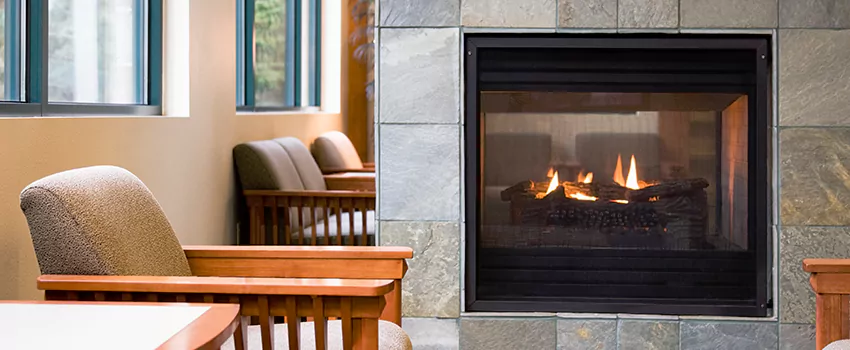 Smoky Effect Electric Fireplace Logs in Blainville, Quebec